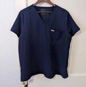 Figs XL Petite Catarina One Pocket Top In Navy Blue